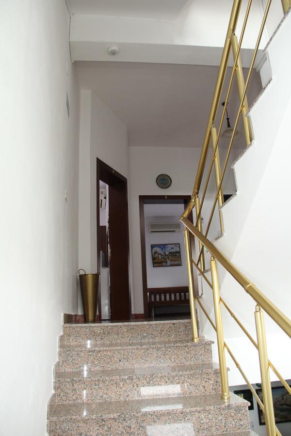 Hotel Italia Tirana Exteriör bild