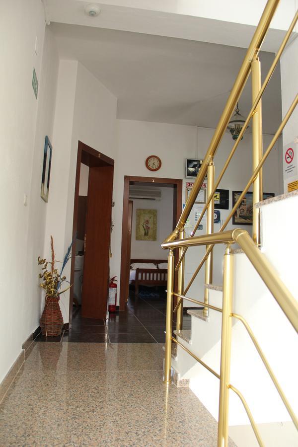 Hotel Italia Tirana Exteriör bild